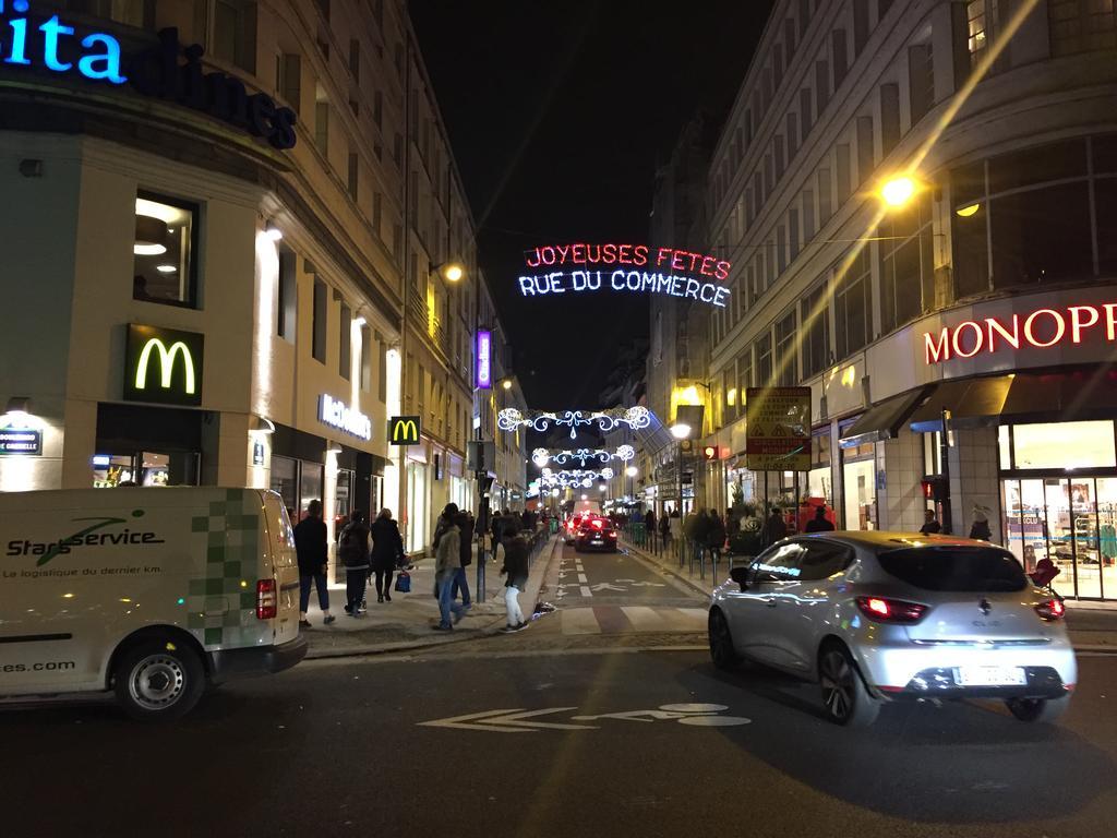 Tour Eiffel Rent Leilighet Paris Eksteriør bilde